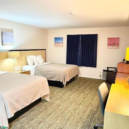 Camp Inn Lodge Au Sable 外观 照片